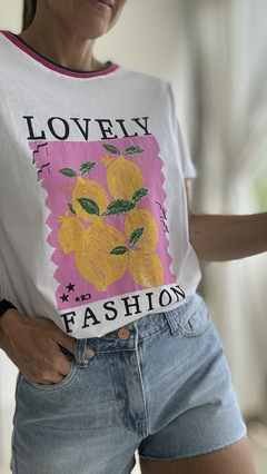 Remera Lovely (015438) en internet