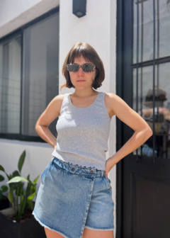 Musculosa Zoe en internet