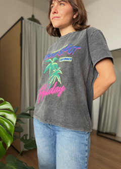 Imagen de Remera Holiday