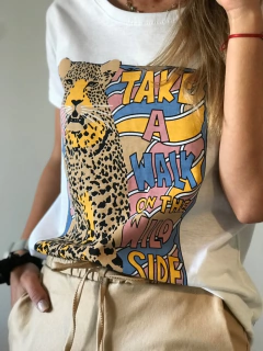 Remera Take a walk - comprar online