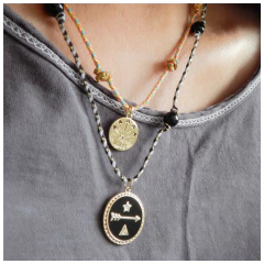 COLGANTES RENATA en internet