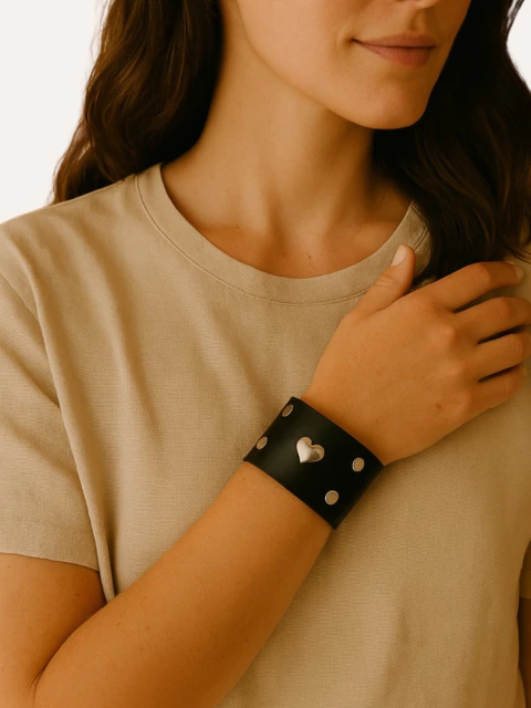 PULSERA HEART NEGRO - comprar online