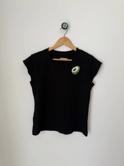 remera MORAY negra - comprar online
