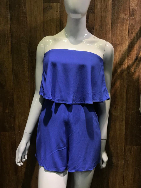 Macaquinho tomara que caia babado