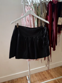 Falda Negra ♡ edición única, talle 2 - comprar online