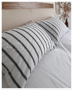 Pie de Cama + 2 Almohadones - comprar online