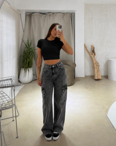 JEAN CON BRILLOS CARGO ELASTIZADO GRIS - comprar online