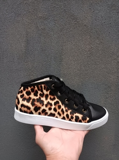 BOTA ANIMAL PRINT PU NEGRO - comprar online