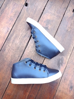 BOTA AZUL CON CORDERITO 40 SIN CAMBIO en internet