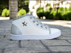 BOTA DUO PU BLANCO Y PLATA - comprar online