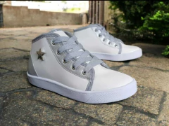 BOTA DUO PU BLANCO Y PLATA - LP Diseño