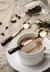 Cuchara gold negra con rosas en internet