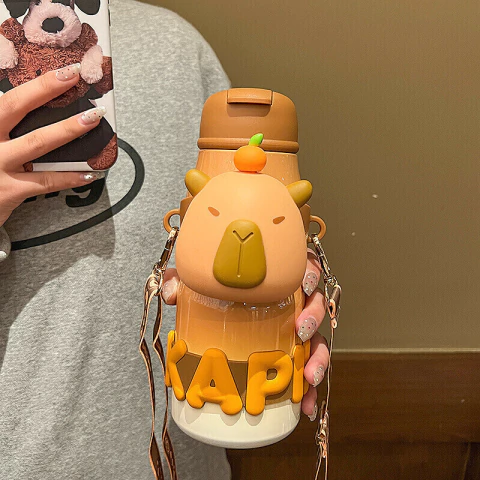 Botella termica capybara 640 ml