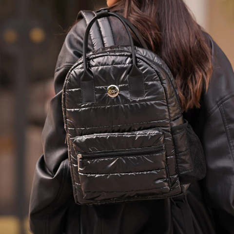 Mochila Valeria Negra Brillante - comprar online