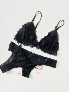 Conjunto Muna negro forrado en internet