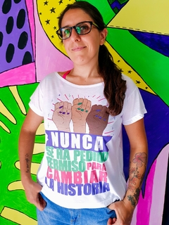 Remera Nunca se ha pedido permiso en internet