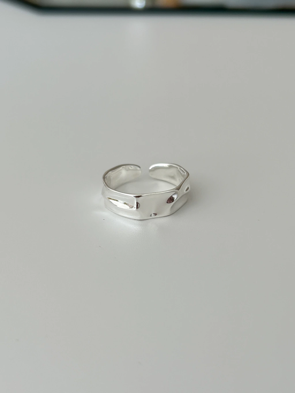 Anillo Litia
