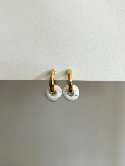 Aros mini sent Howlite