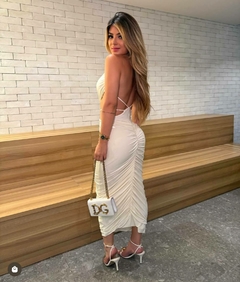 vestido midi todo drapeado franzido com passador organico na cintura da loja click da moda rp 