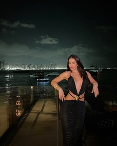 vestido midi todo drapeado franzido com passador organico na cintura da loja click da moda rp 