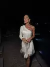 vestido estilo folk chic única manga com aplicacoes de macramé e franjas da loja click da moda rp 