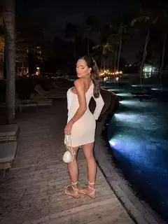 vestido estilo folk chic única manga com aplicacoes de macramé e franjas da loja click da moda rp 
