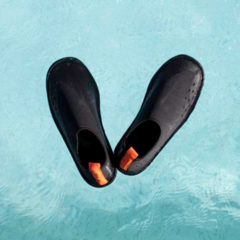 ZAPATILLA ACUÁTICA AKUA TEENS - NEGRO - comprar online