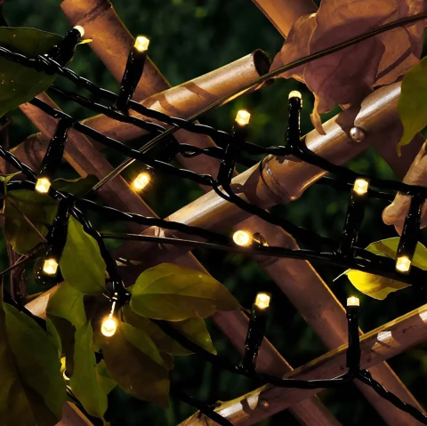 LUCES DE NAVIDAD ARROZ SOLAR 20M BLANCO CALIDO CON ESTACA INTERIOR CABLE NEGRO 24241 (2424)