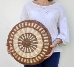 Almohadón redondo motivo bastones - colores neutros - online store