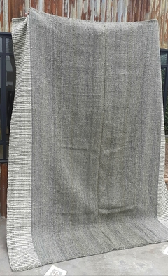 Gris con peinecillo ancho a los costados - buy online