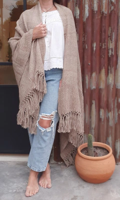 Mantón de llama tejido en telar - comprar online