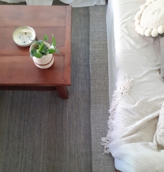 Alfombra gris azulino con peinecillos naturales - comprar online