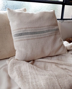 Almohadón cuadrado con guardas - comprar online