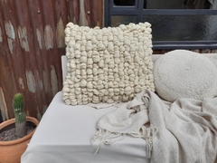 PRE VENTA Almohadón Alpapuyo color natural - comprar online