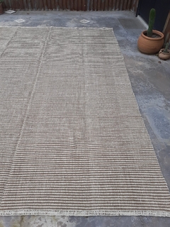 Alfombra con peinecillo completo natural y beige - comprar online