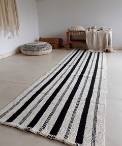 Alfombra pasillera natural con rayas negras - comprar online