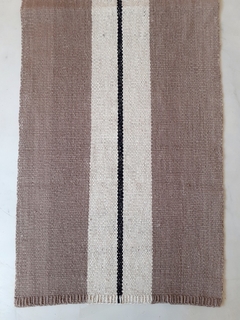 Alfombra pasillera arena con franja central natural y raya negra 220x70 cm - comprar online