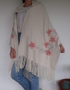 Ruana de hilo de algodón tejida a mano en telar y bordada a mano - (copia) - buy online