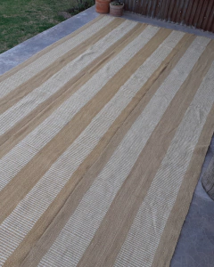 Alfombra maíz con peinecillos naturales