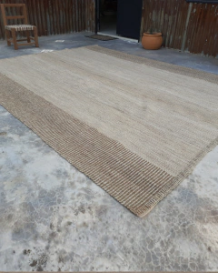 Alfombra Beige con peinecillos arena