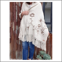 PRE VENTA Manta pensamiento natural bordada en natural y beige