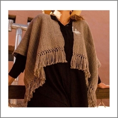 PRE VENTA Poncho chaleco color camel