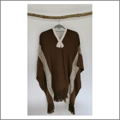 Poncho color chocolate de lana de llama tejido en telar con guarda natural - comprar online