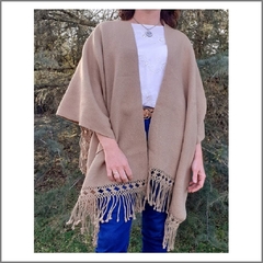 PRE VENTA Ruana de lana de llama lisa tejida en telar color camel