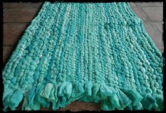 Alfombra de vellón y lana color aqua en internet
