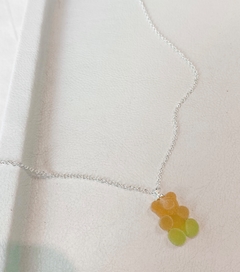 gargantilla oso amarillo