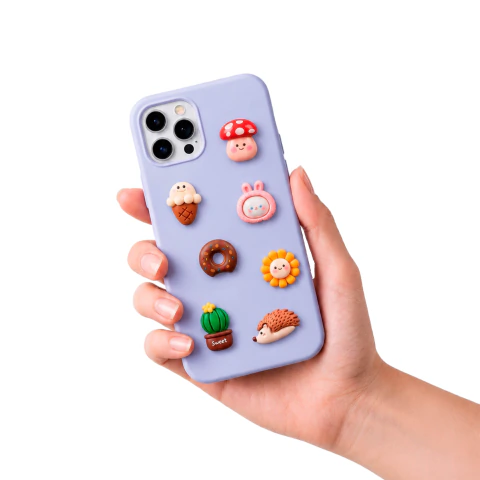 Charms 3D adhesivos para decorar el celular, la computadora y más