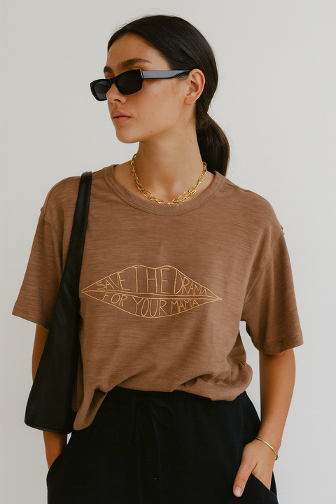 Remerón Jersey Flamé Save The Drama Bordada Chocolate - comprar online