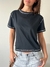 Remera El Mundo Del Revés Negra - comprar online