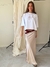 Remera Oversized Crop Middle East Blanca - Athi Studio™